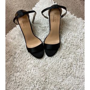 Women’s heels black